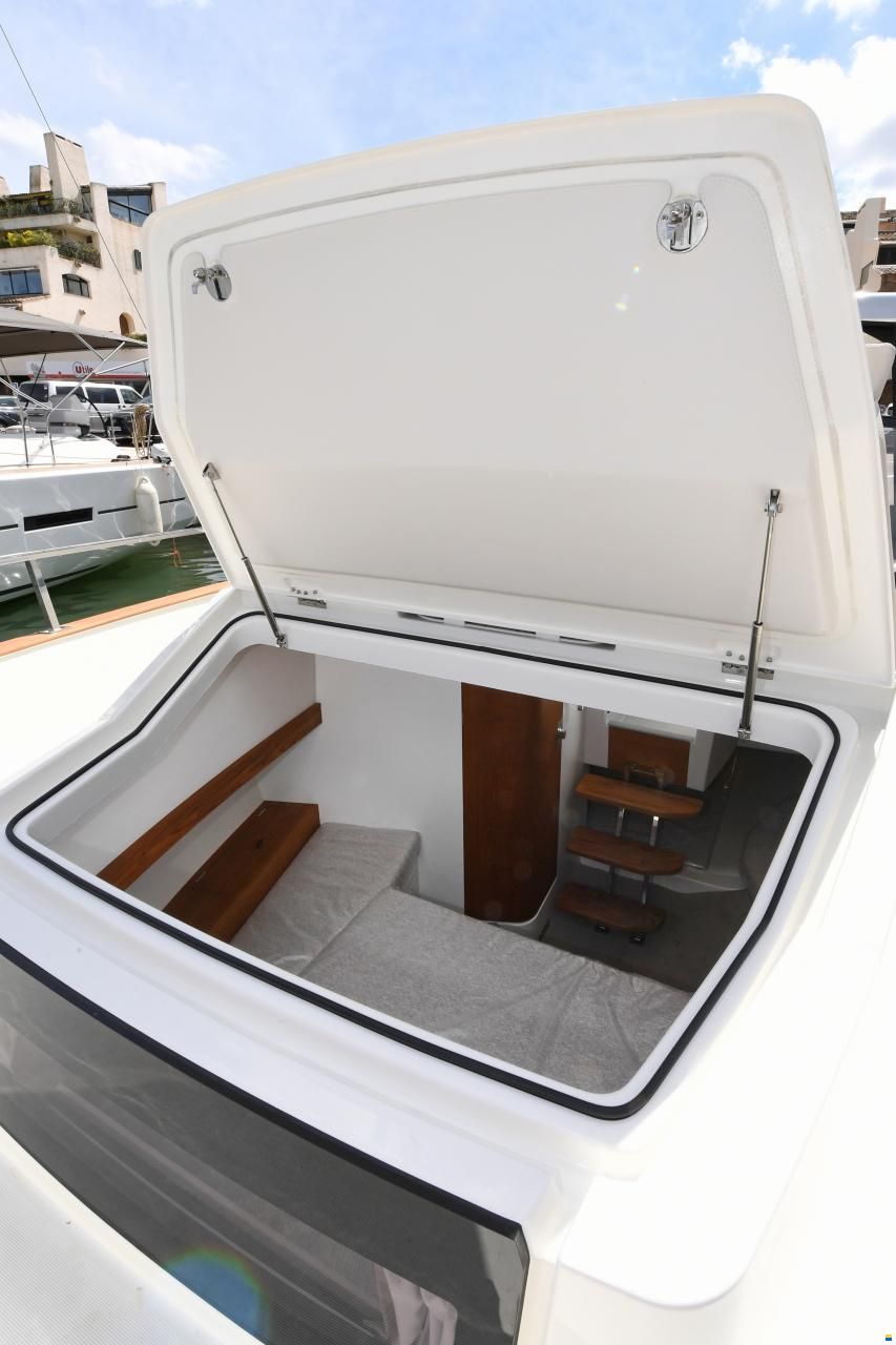 Rh&eacute;a 32 Open