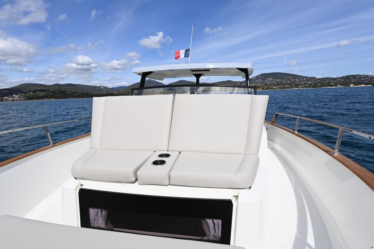 Rh&eacute;a 32 Open