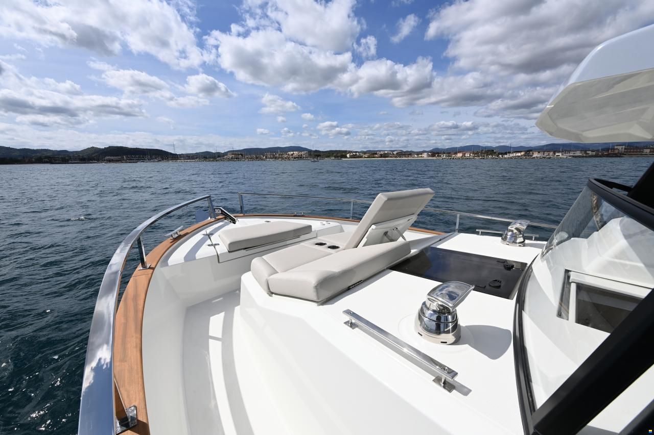 Rh&eacute;a 32 Open