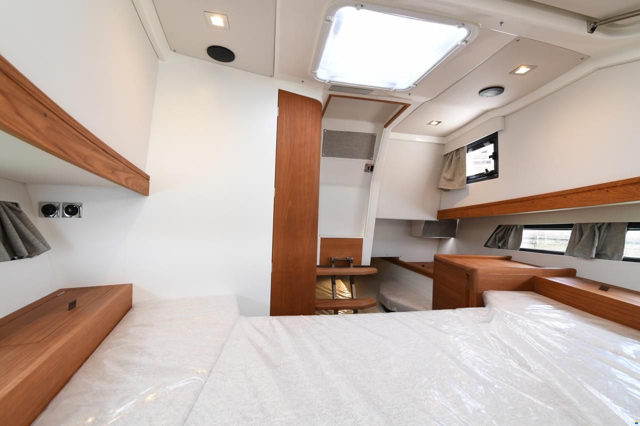 Rh&eacute;a 32 Open
