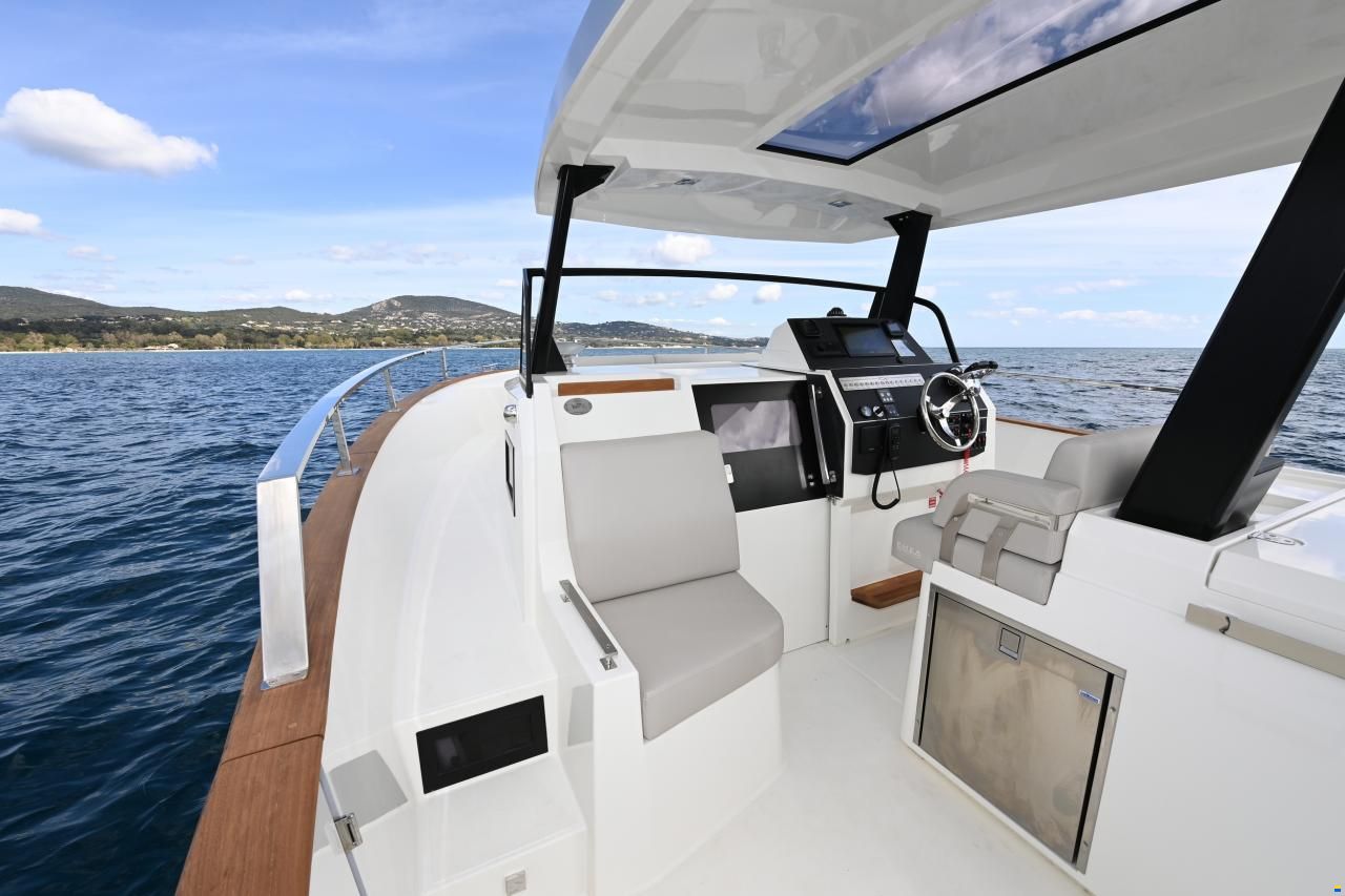 Rh&eacute;a 32 Open