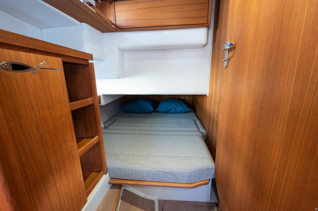 Rh&eacute;a 34 Trawler