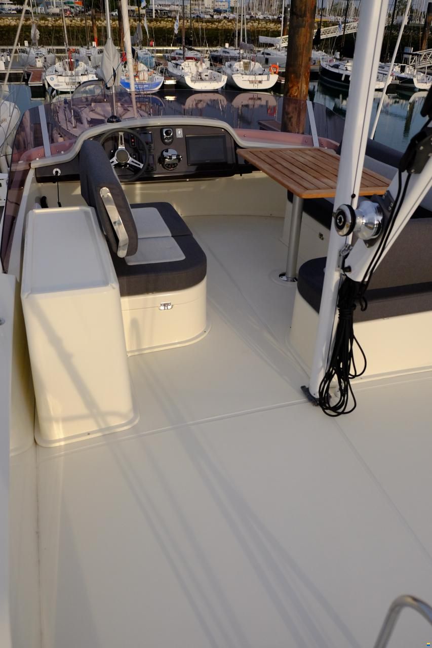 Rh&eacute;a 34 Trawler