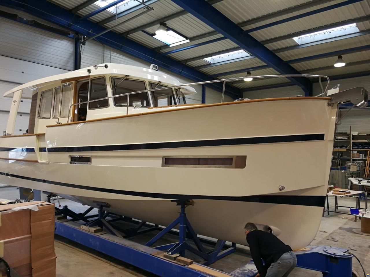 Rh&eacute;a 34 Trawler