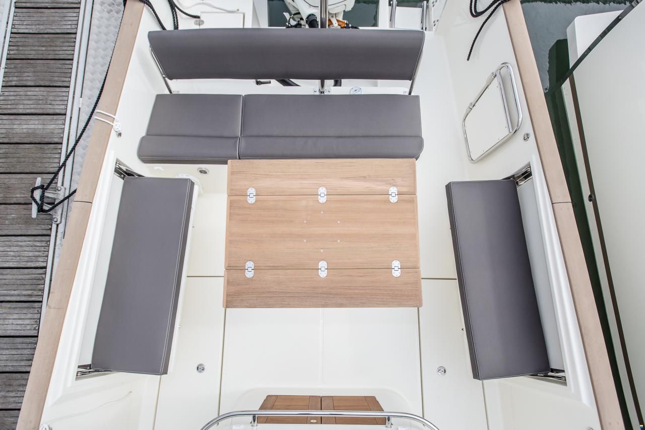 Rh&eacute;a 27 Open