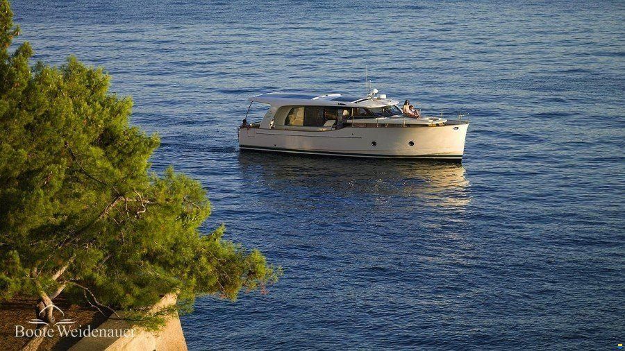 Greenline 40 HYBRID (VORF&Uuml;HRBOOT)