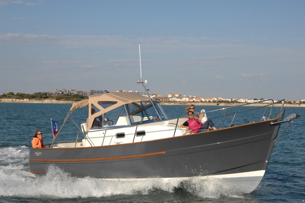 Rh&eacute;a 850 Open