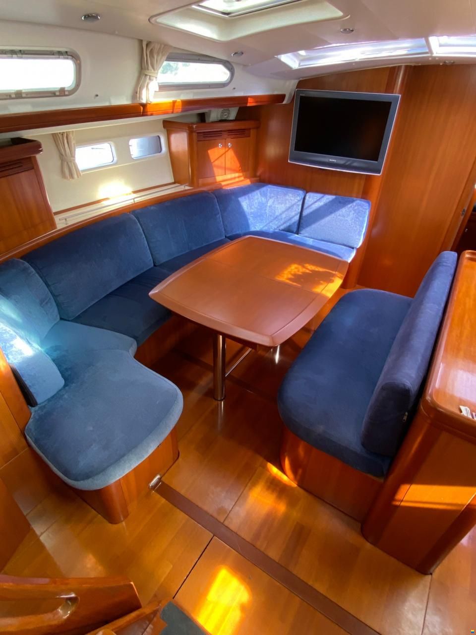 Beneteau Oceanis Clipper 523