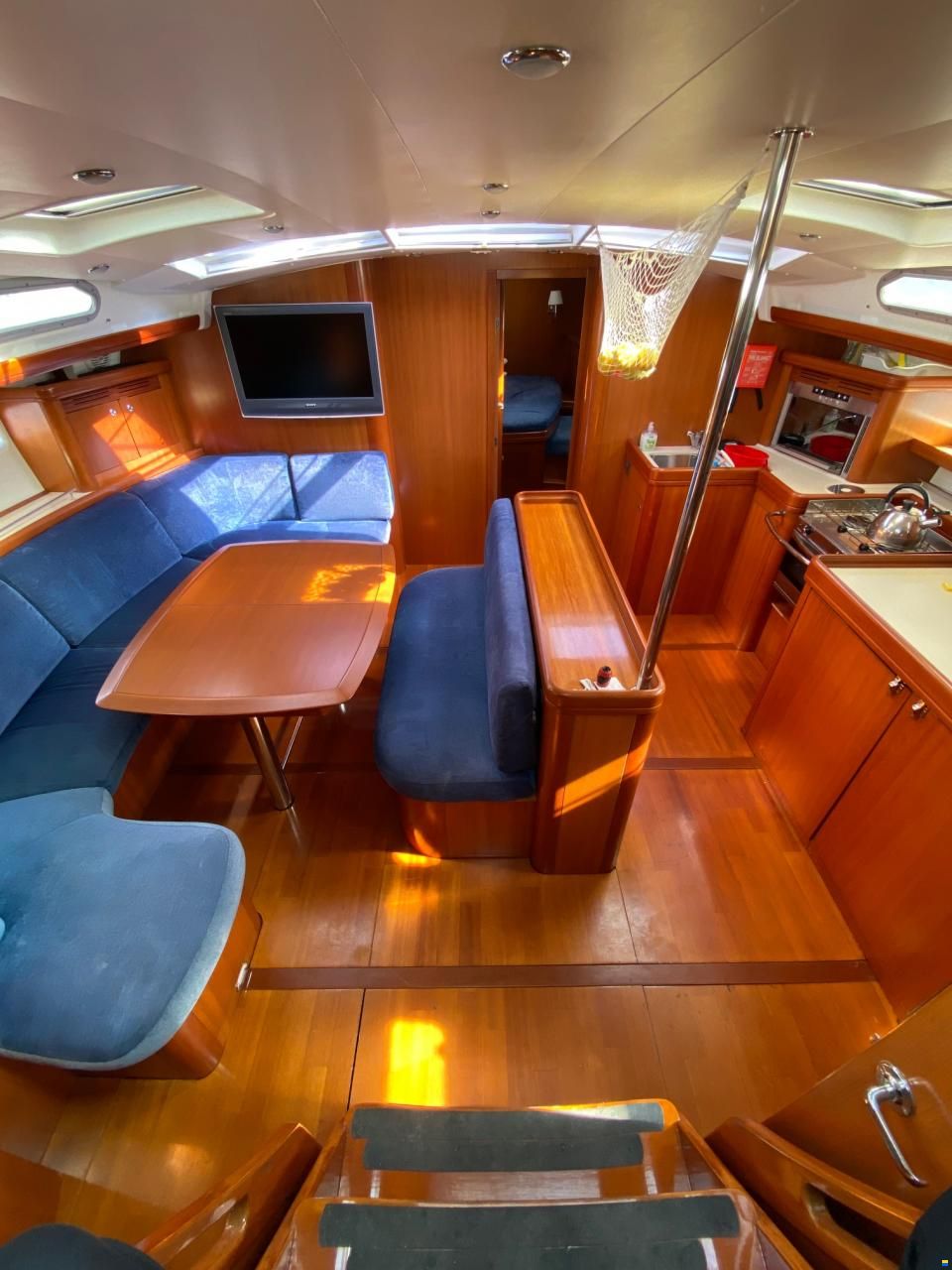 Beneteau Oceanis Clipper 523