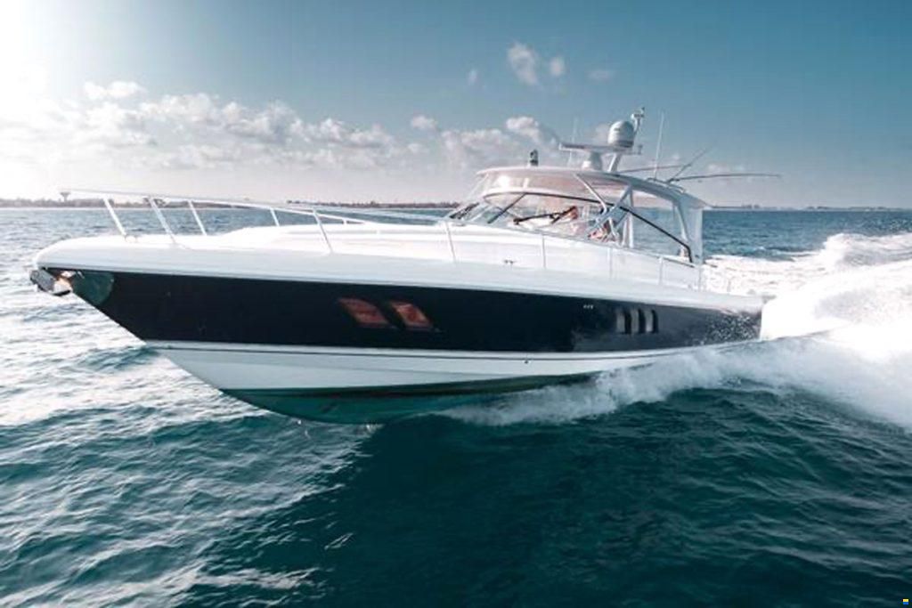 Intrepid 475 Sport Yacht - Power & Motoryacht