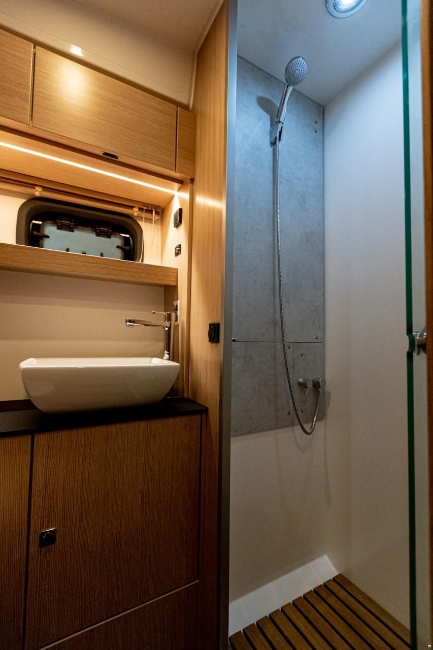 Bavaria SR41HT