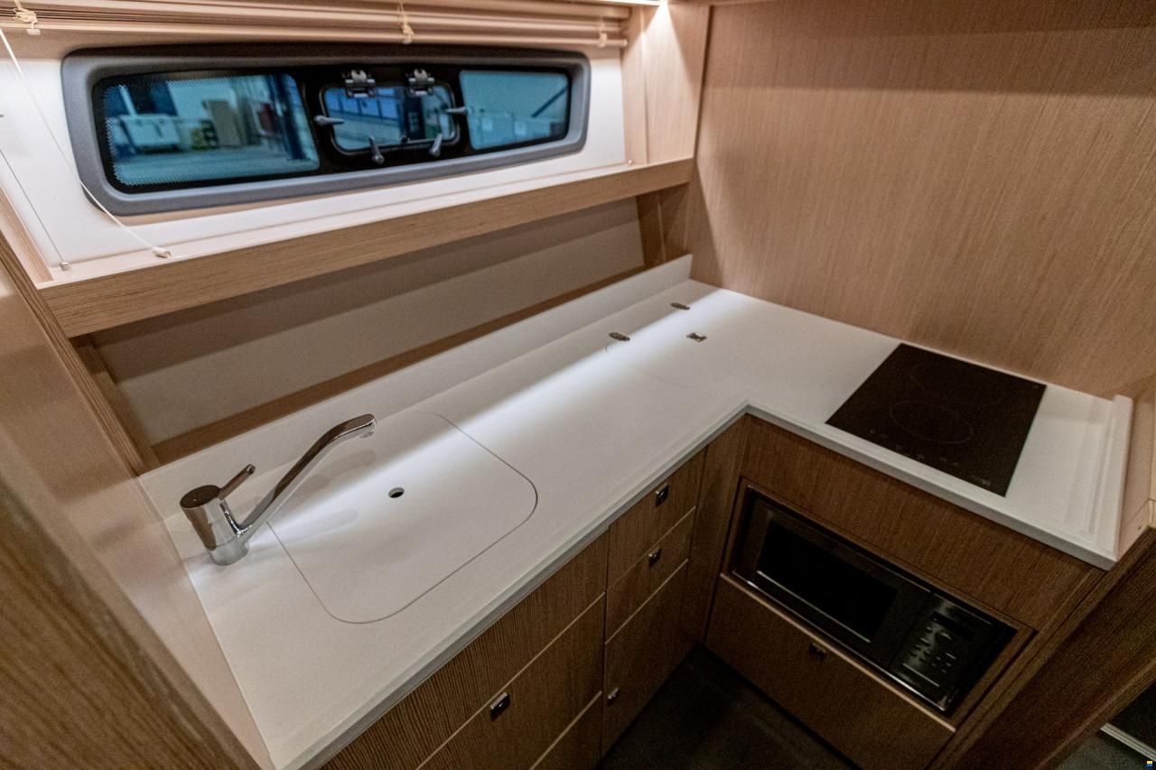 Bavaria SR41HT