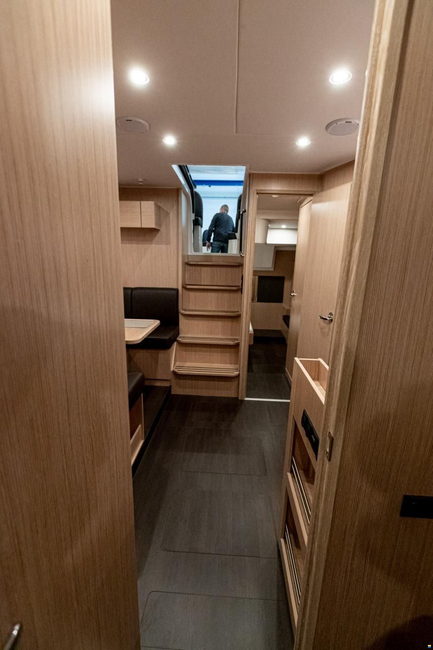 Bavaria SR41HT