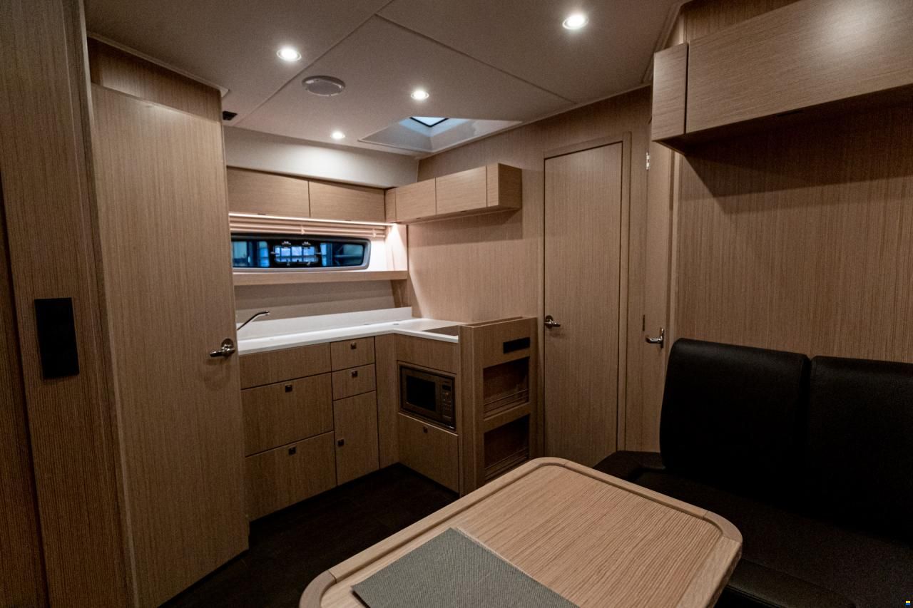 Bavaria SR41HT