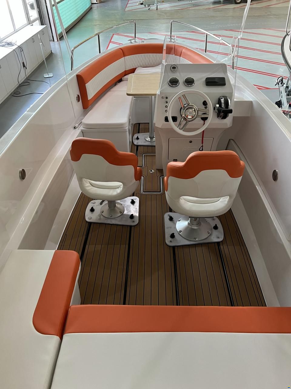 Jans 600 Bowrider