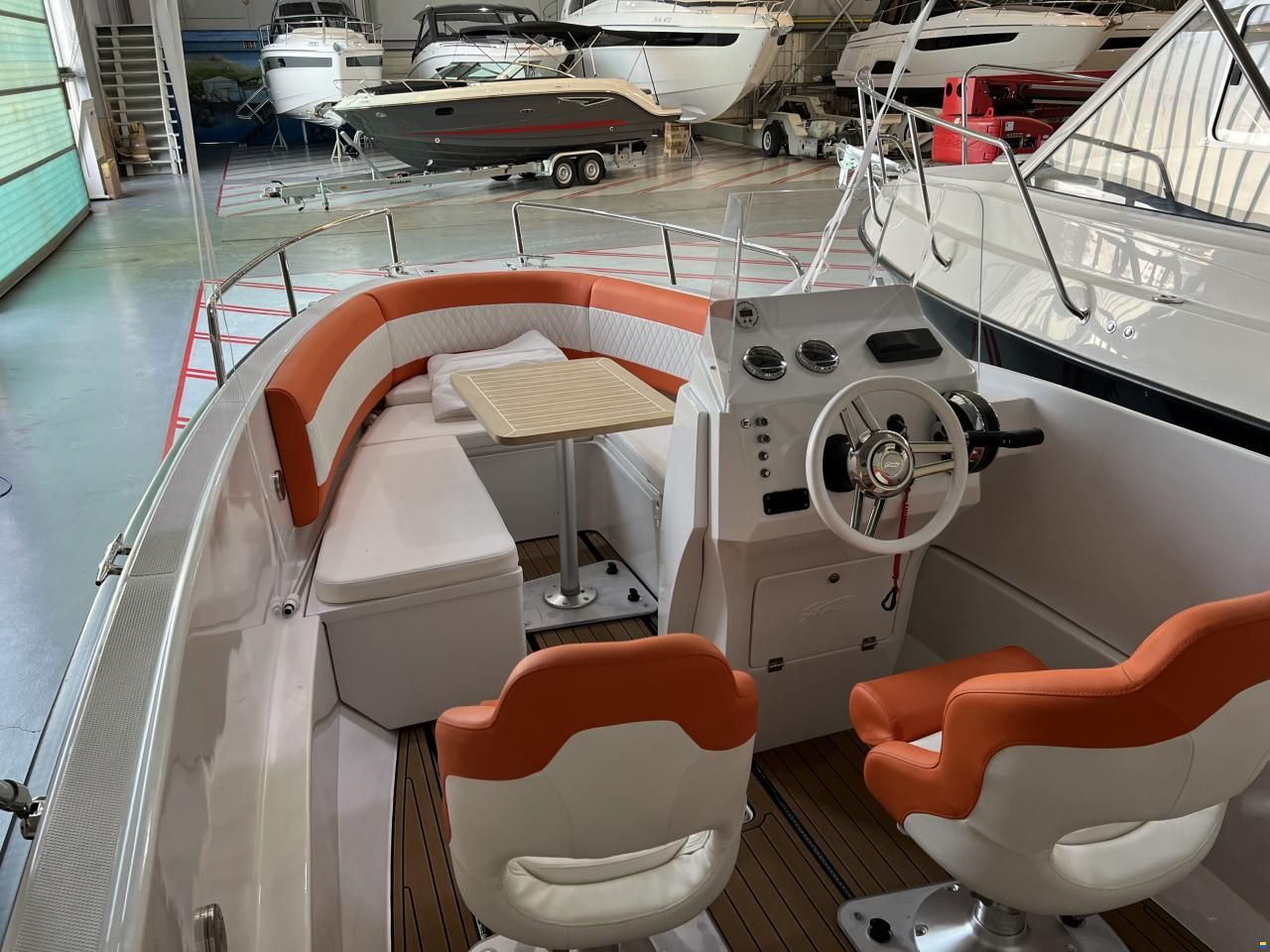 Jans 600 Bowrider