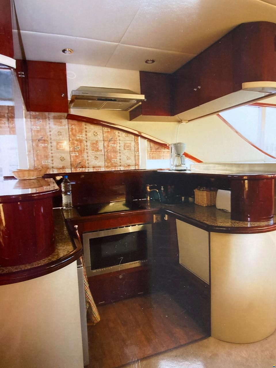 Duabai yacht, Dubai Marine