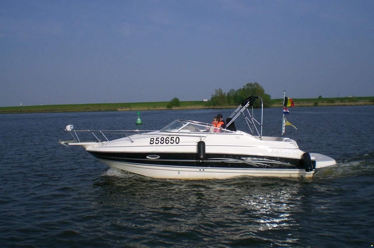 Larson 220 Cabrio