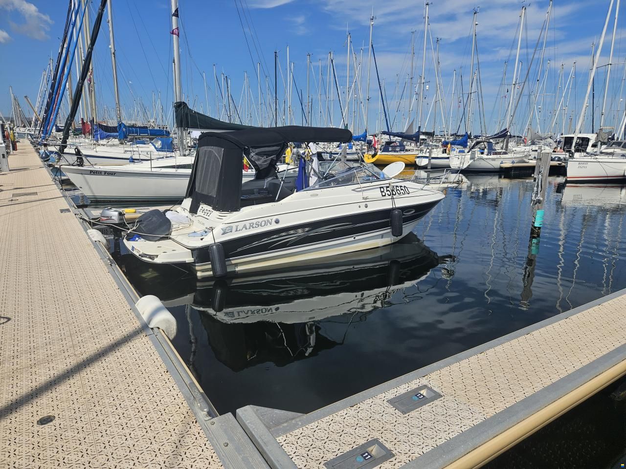 Larson 220 Cabrio