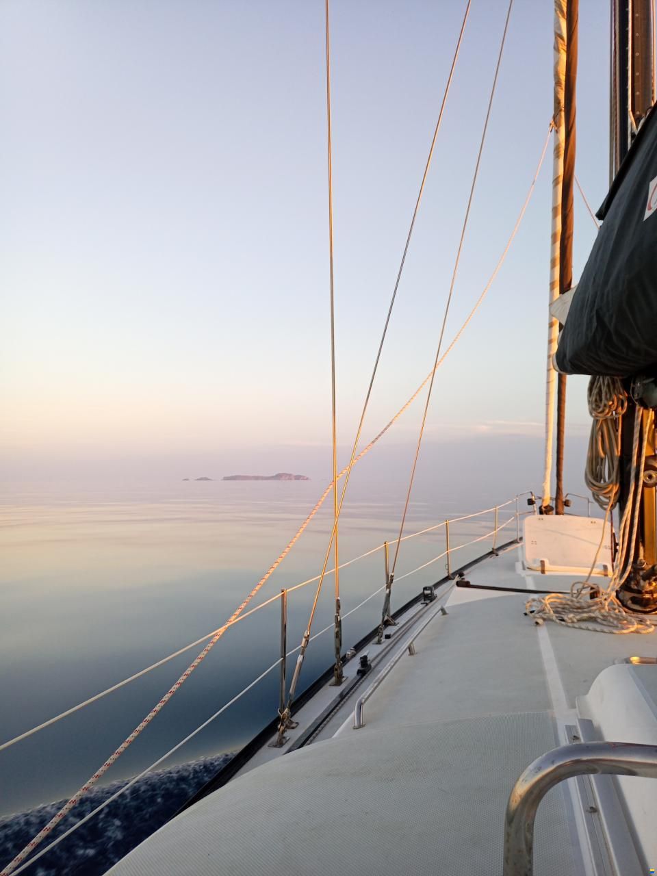 MacGregor 65 Pilot House