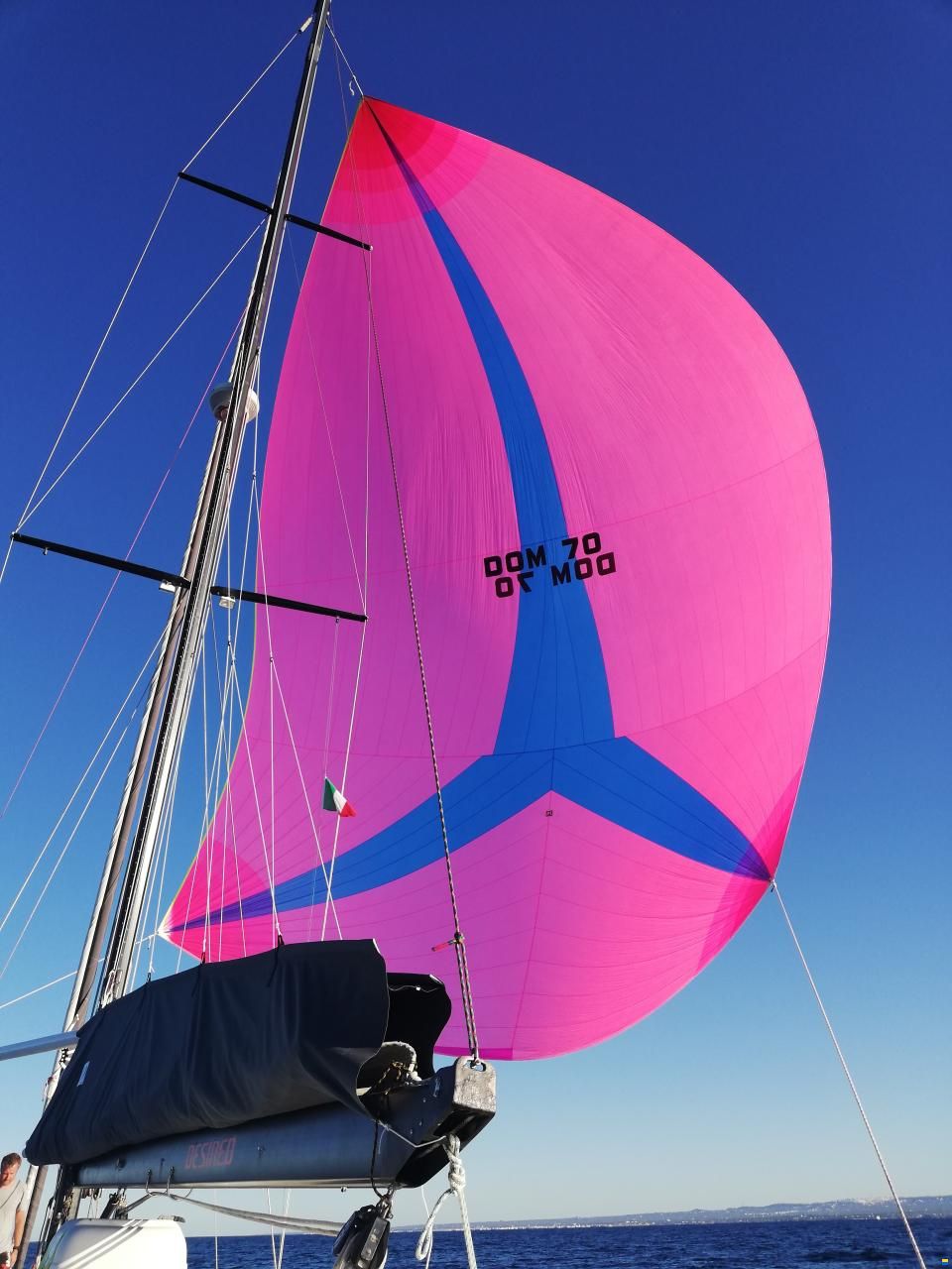MacGregor 65 Pilot House