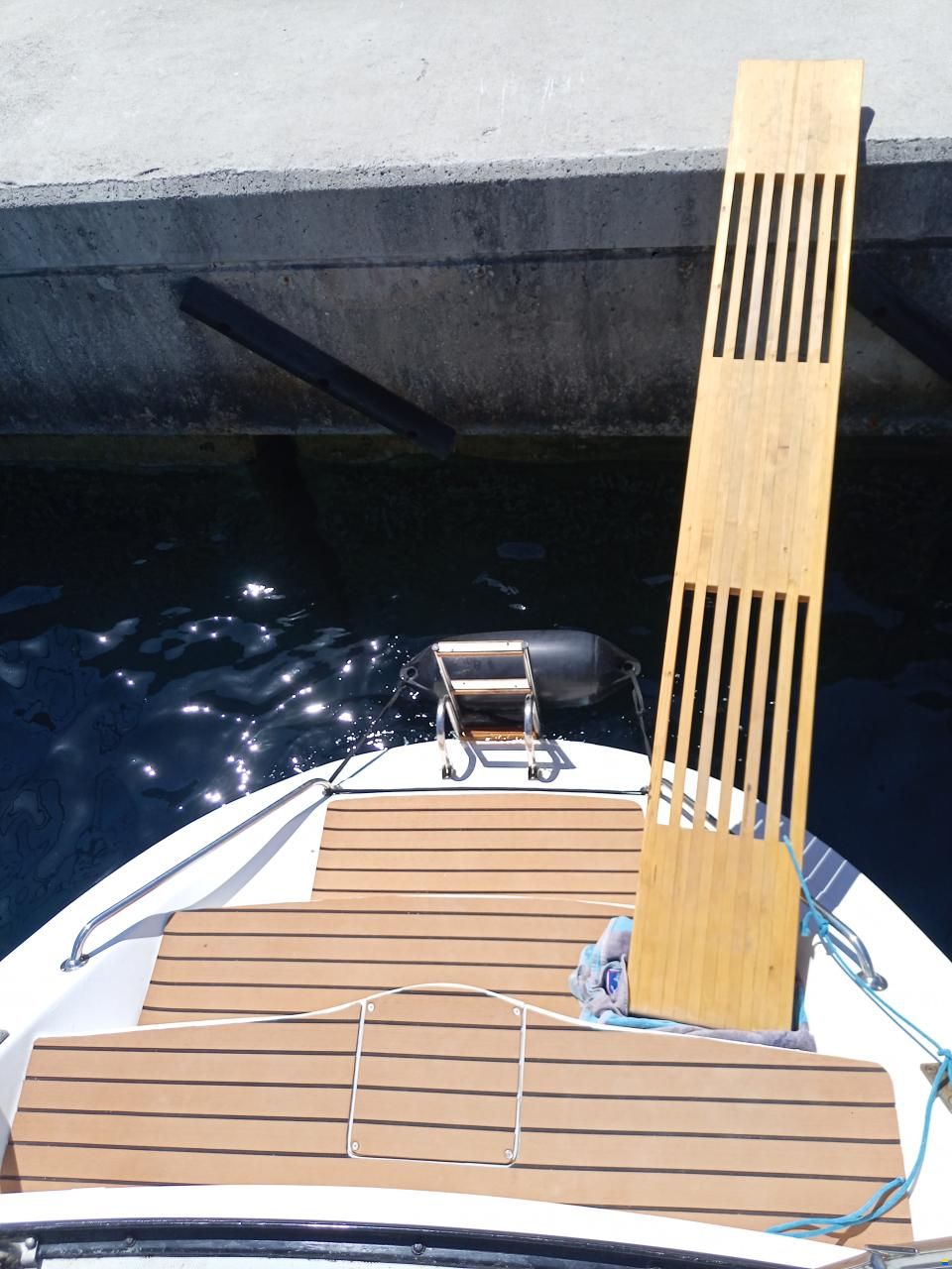 MacGregor 65 Pilot House