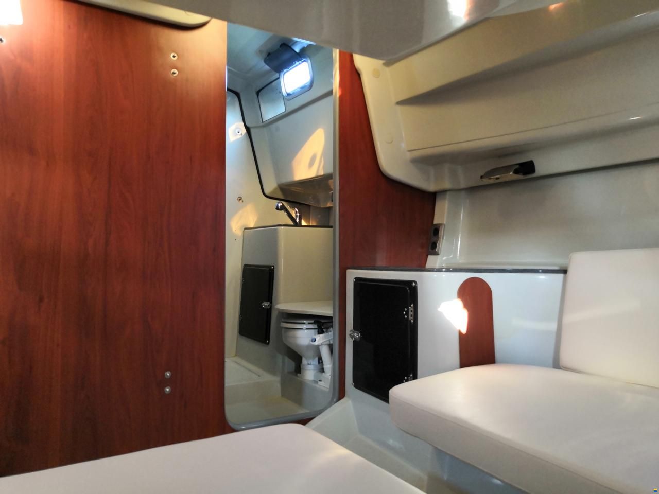 MacGregor 65 Pilot House