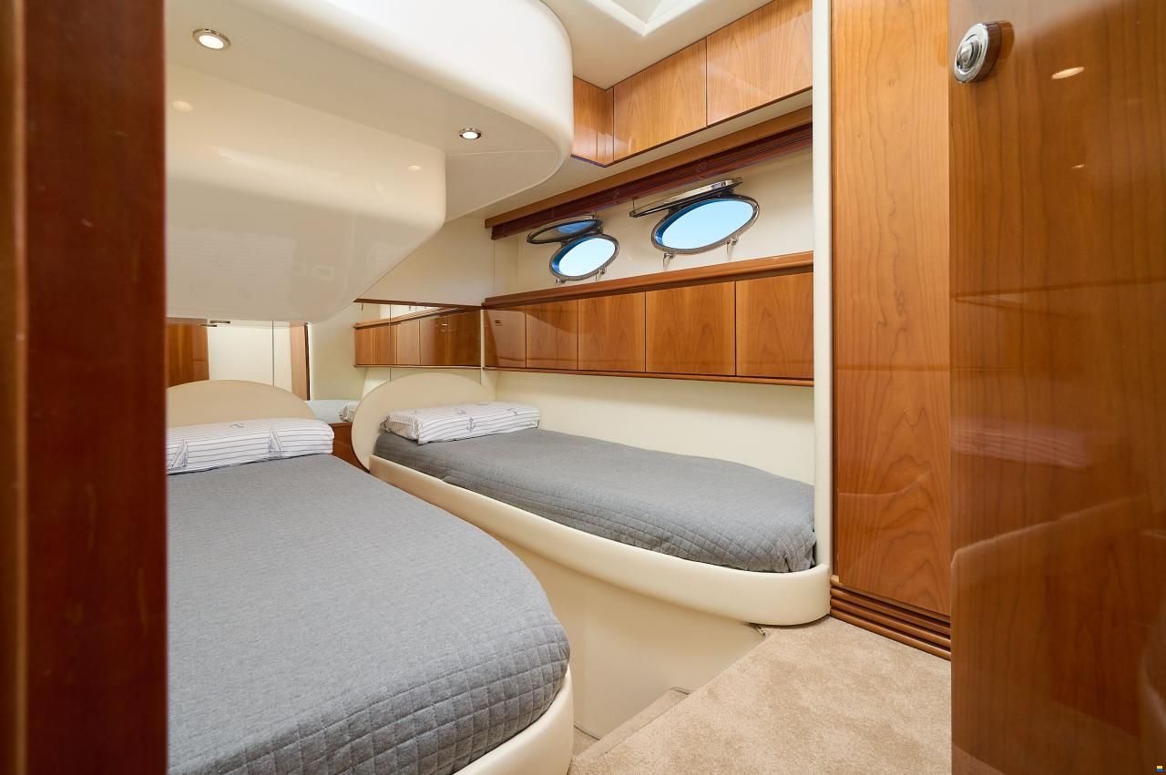 Pershing 50