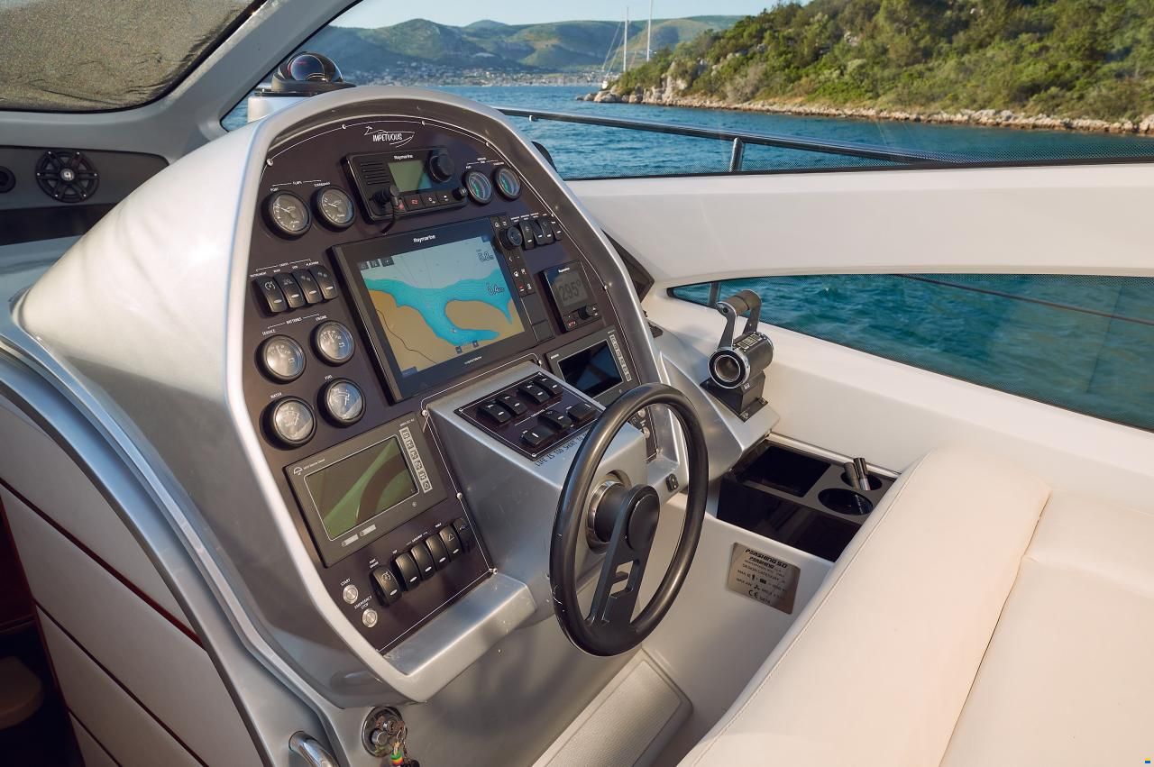 Pershing 50