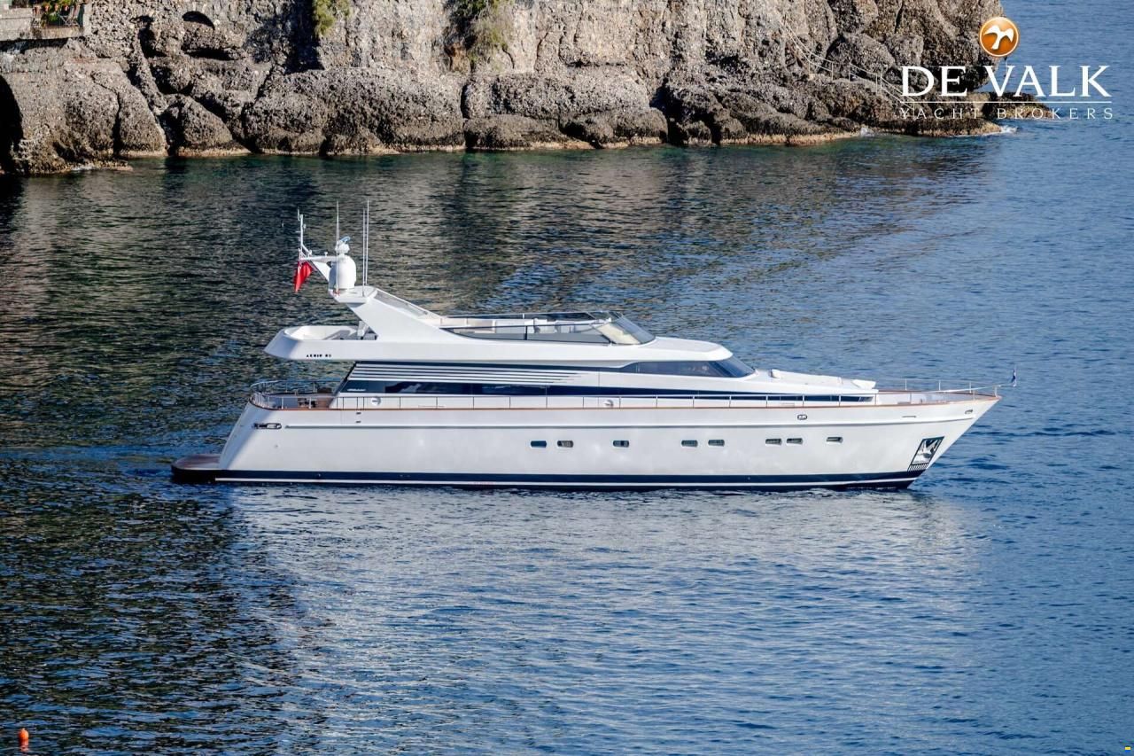 Cantieri di Pisa Akhir 85