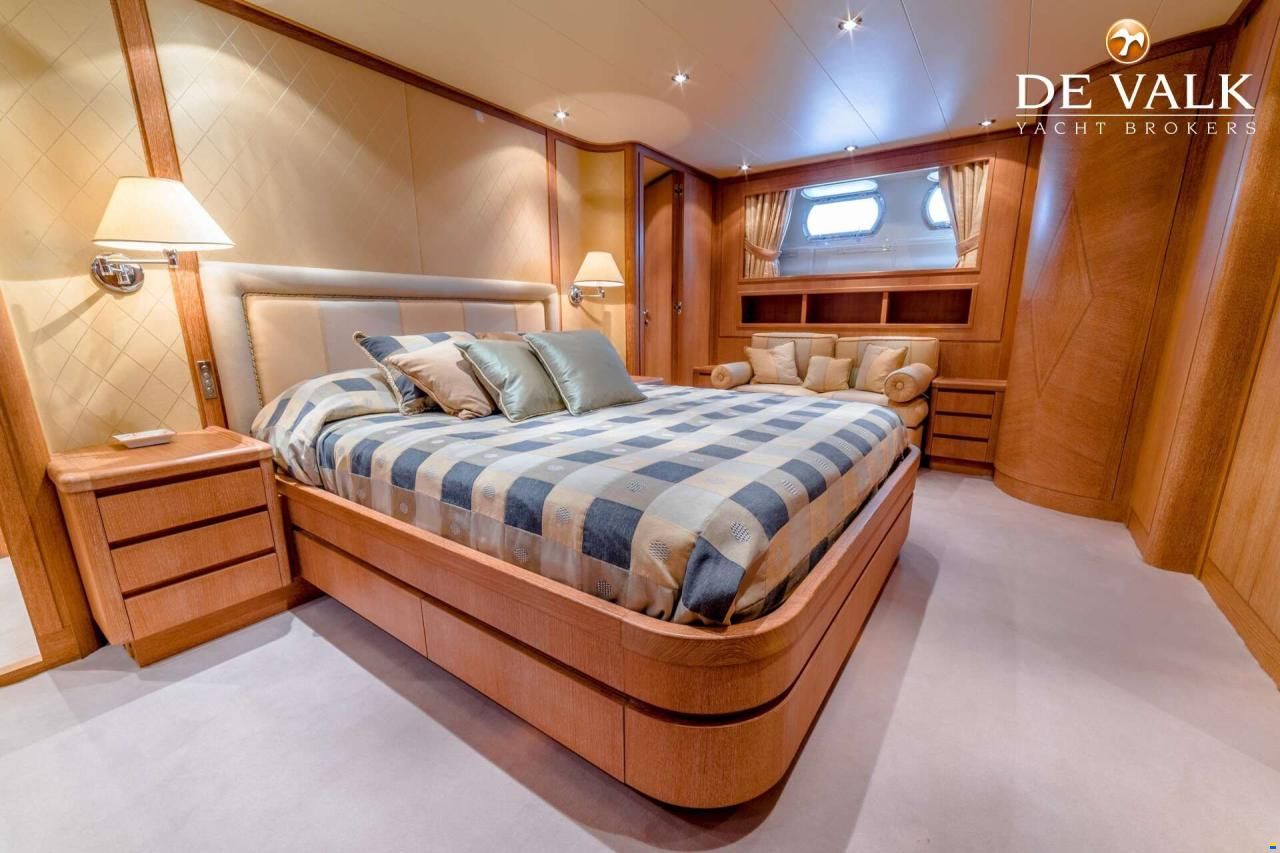 Cantieri di Pisa Akhir 85
