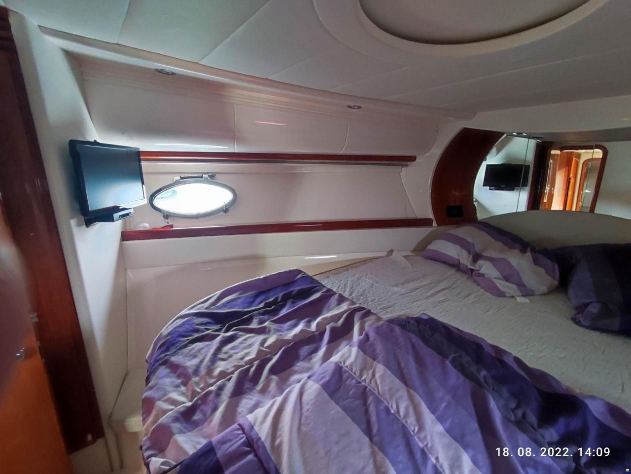 Pershing 46