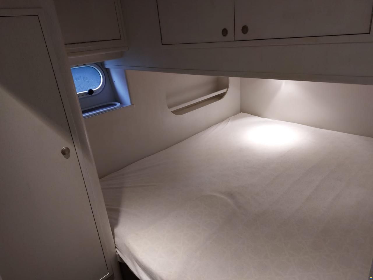 Neptunus 138 Sedan Fly