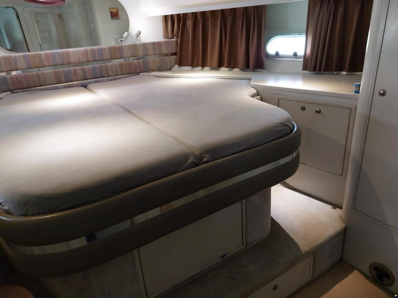 Neptunus 138 Sedan Fly