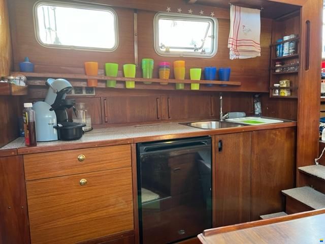 Nauticat 33