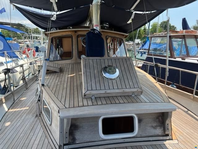 Nauticat 33