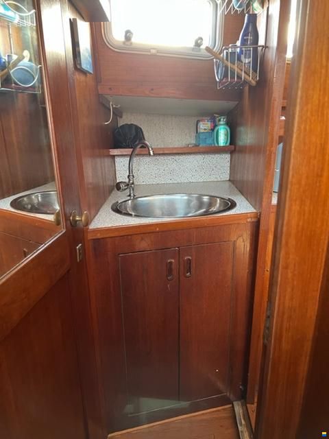 Nauticat 33