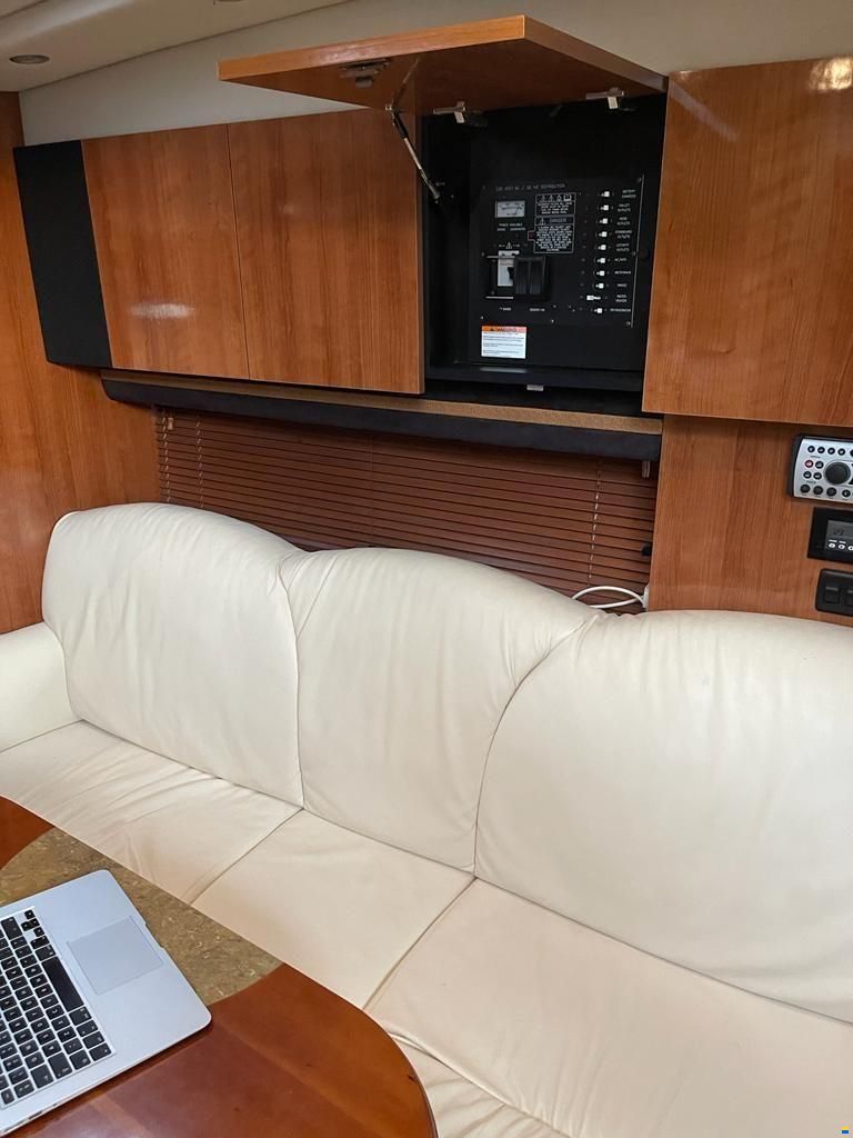 Cruisers 330