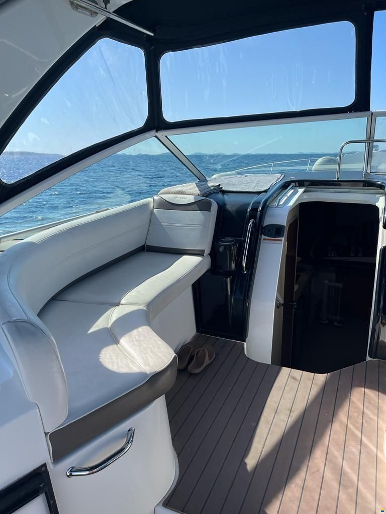 Cruisers 330