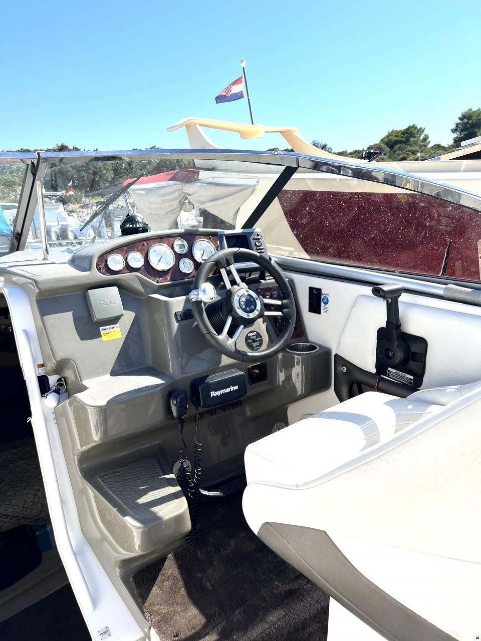 Regal 2565