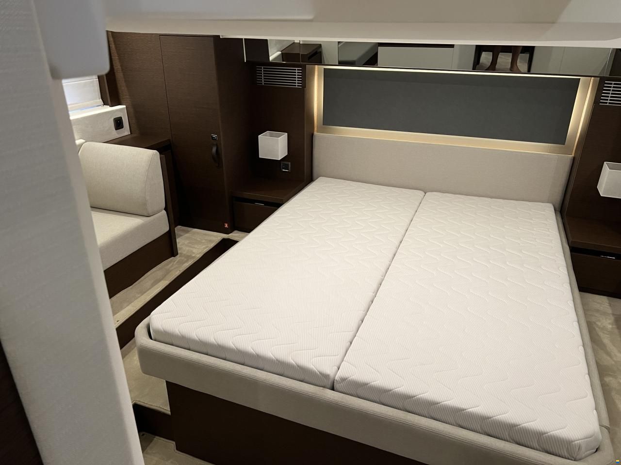 Prestige 460