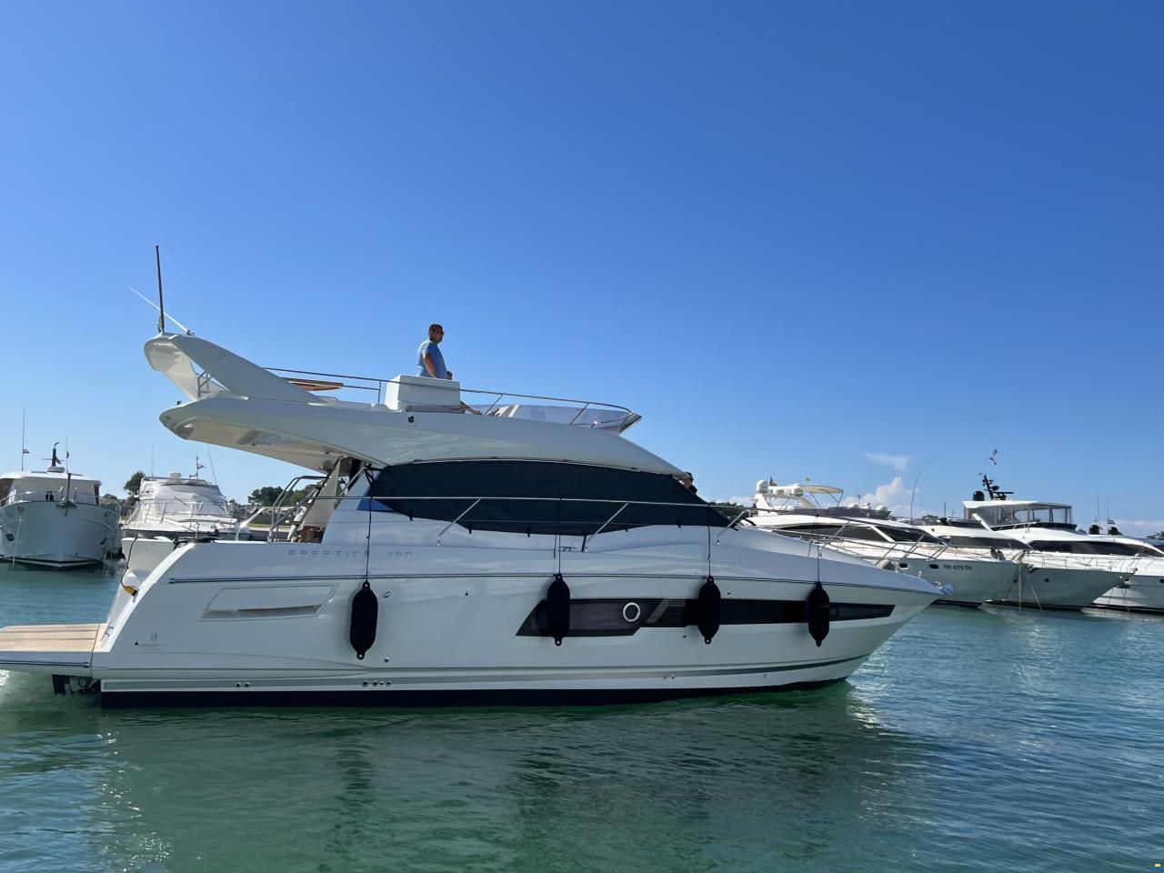 Prestige 460