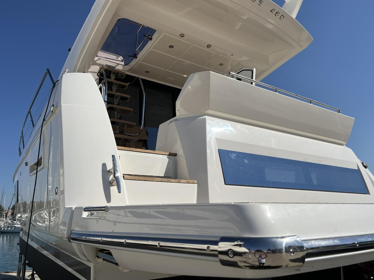 Prestige 460