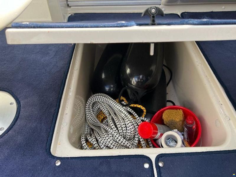 Sea Ray 220 SSE