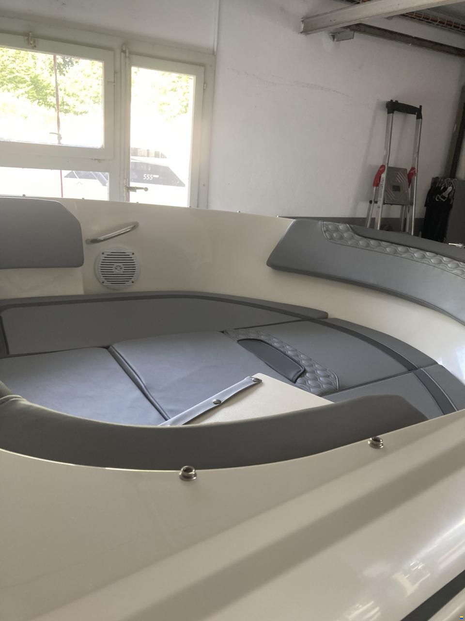 Bayliner M17