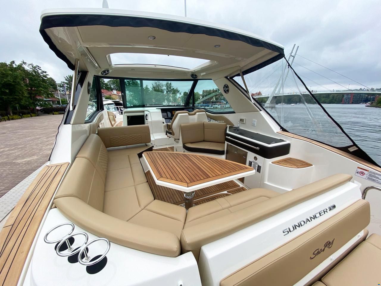 Sea Ray Sundancer (DAE) 320 (NEU auf Bestellung)