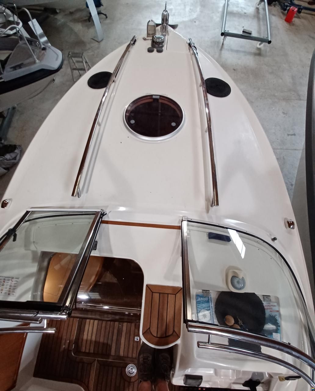 Windy 28 Ghibli