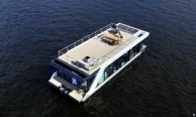Exklusives Penthouse auf dem Wasser