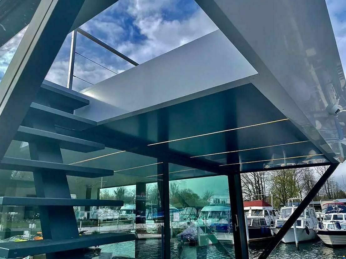 Exklusives Penthouse auf dem Wasser