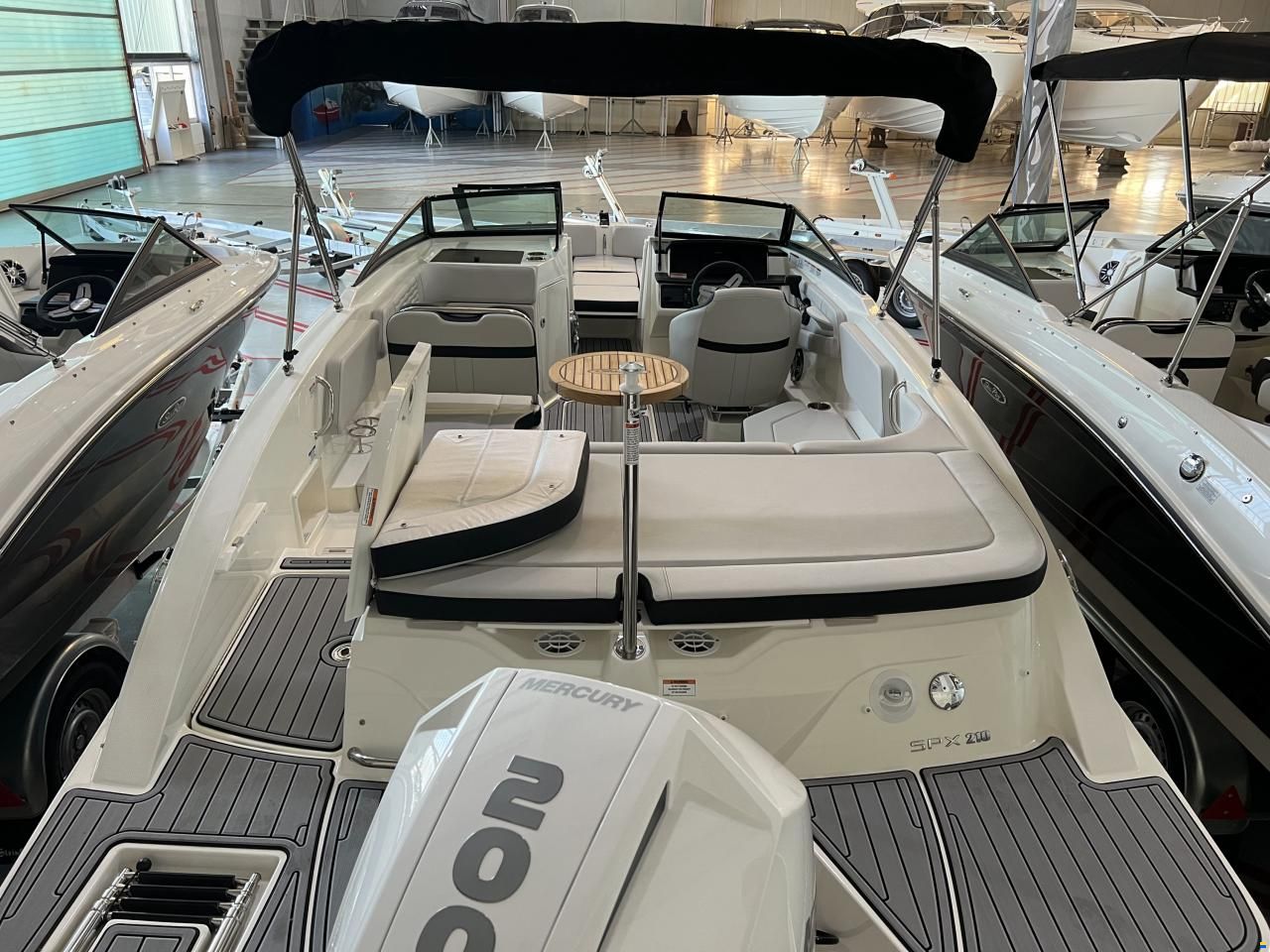 Sea Ray 210 SPX OB
